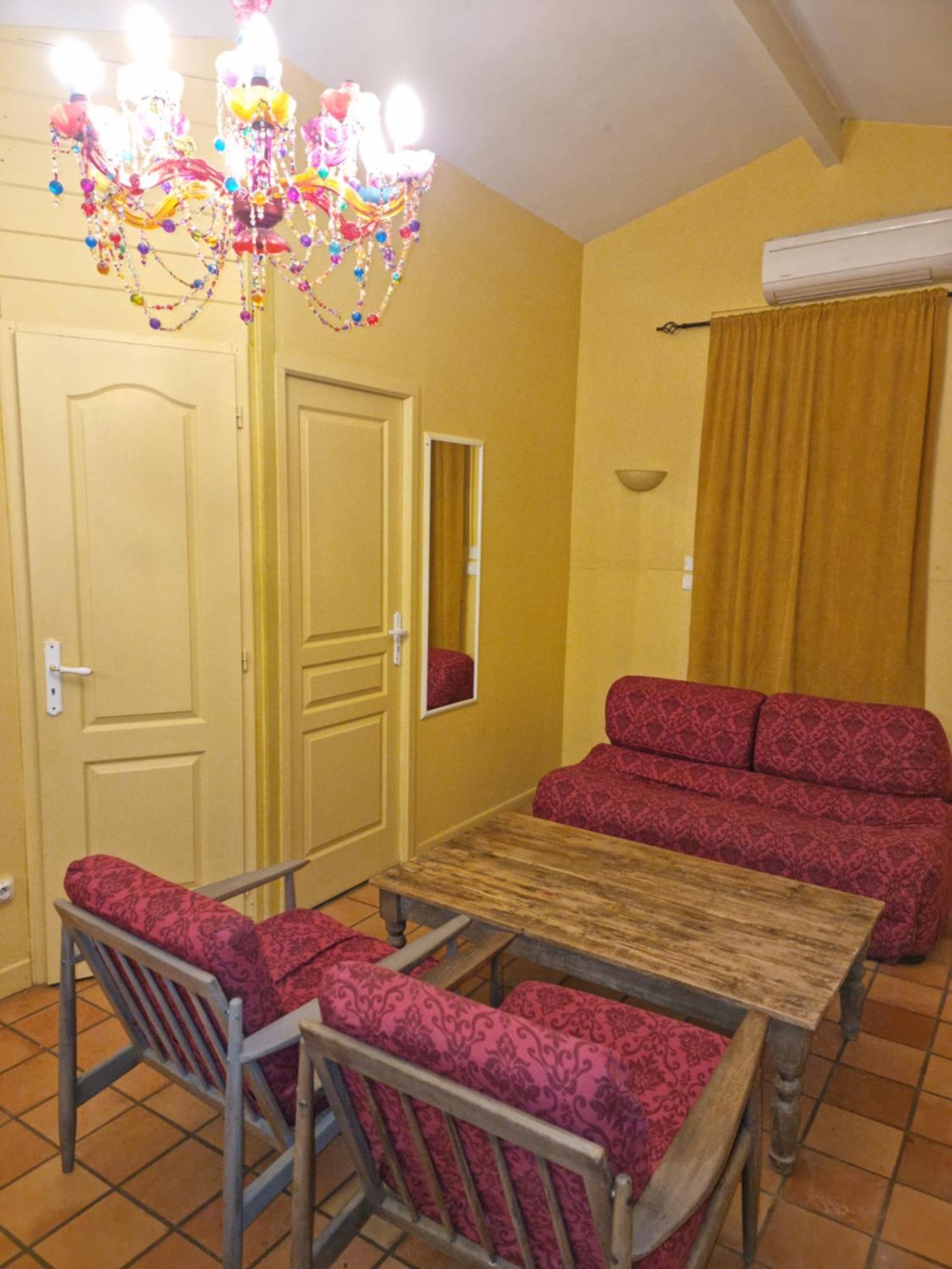 Pousterle De Sabran - Piscine & Hammam Apartment Phòng bức ảnh